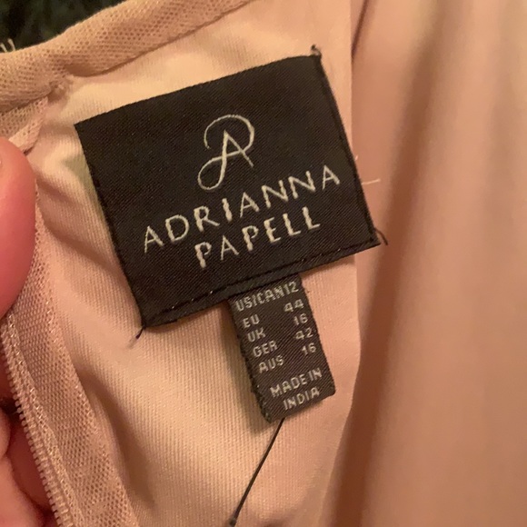 Beautiful dress - Picture 12 of 12